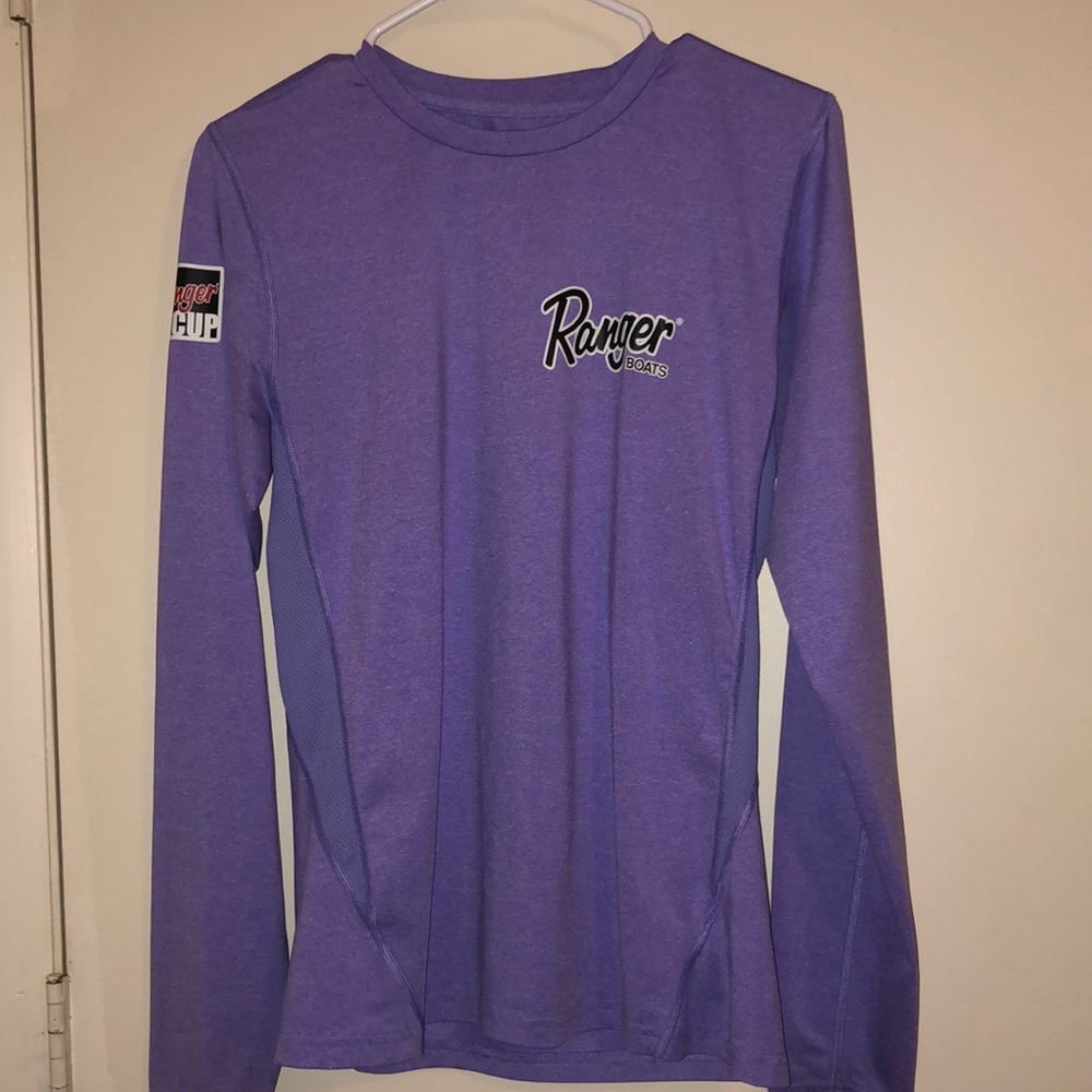Ranger fishing shirt, the color is lavender purple, size medium